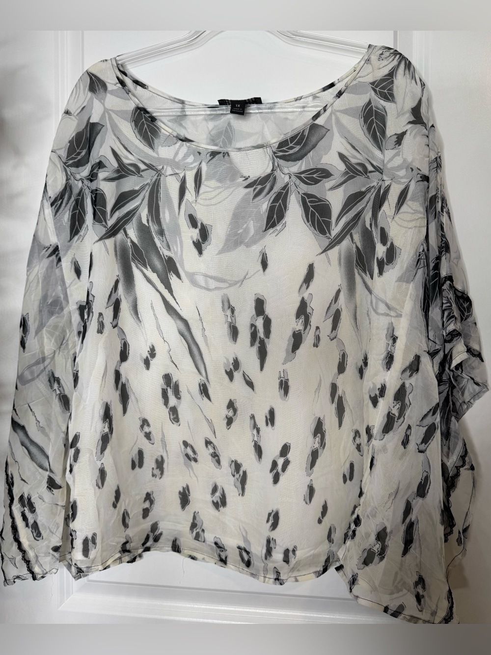 Investments Black & White Sheer Leaf floral Print Blouse sheet bat wing 1x 14/16